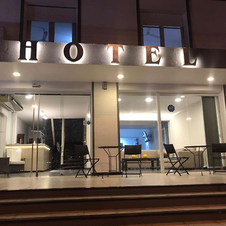 Monte Carlo Hotell Villa Carlos Paz Eksteriør bilde