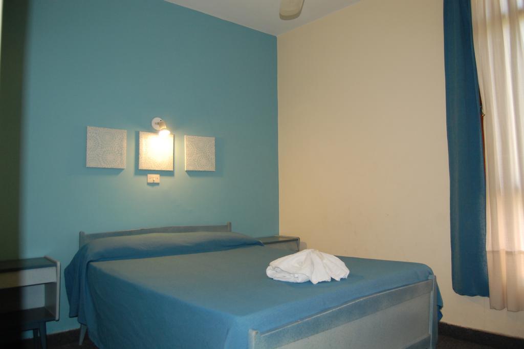 Monte Carlo Hotell Villa Carlos Paz Rom bilde