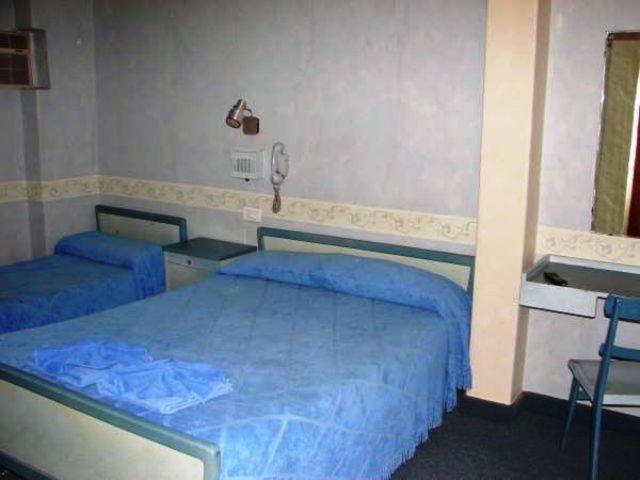 Monte Carlo Hotell Villa Carlos Paz Eksteriør bilde